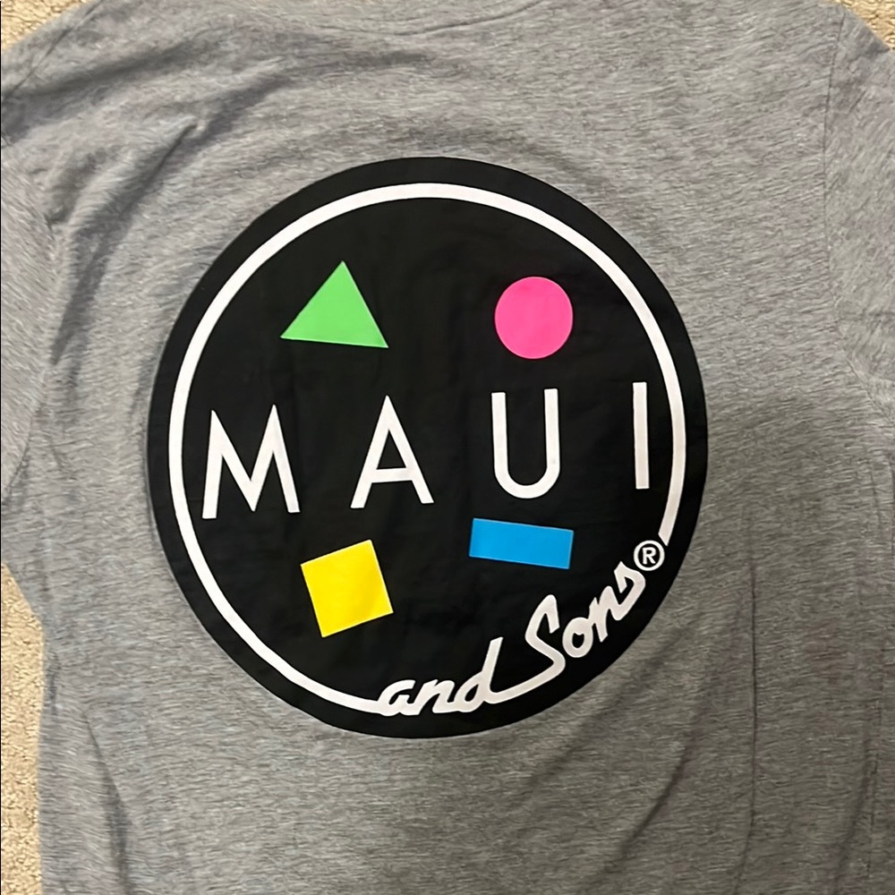 Maui and Sons Gray Shark Logo T-Shirt